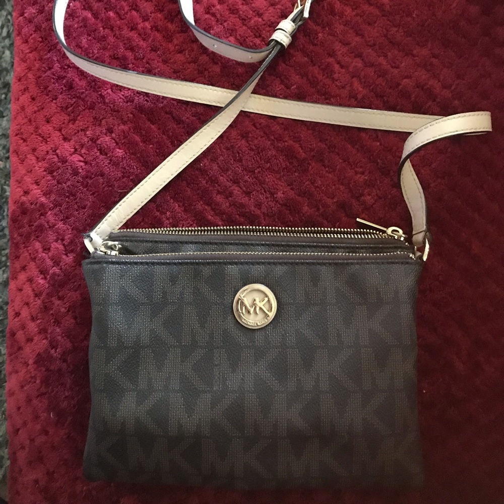 Michael Korda crossbody bag